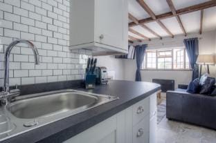 Honeysuckle Cottage - 1 Bedroom Cottage - Amroth Hotel in Amroth