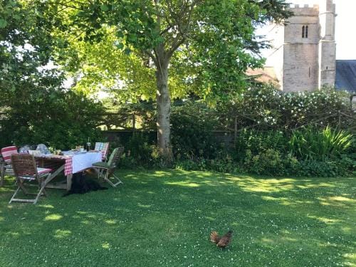 The Potting Shed, self contained, detached retreat in Shapwick village Hotel in Sedgemoor