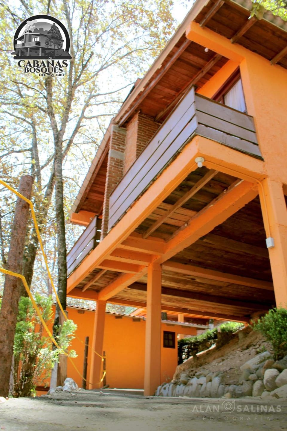 Cabanas Los Bosques del Zembo Lodge in Hidalgo, Mexico