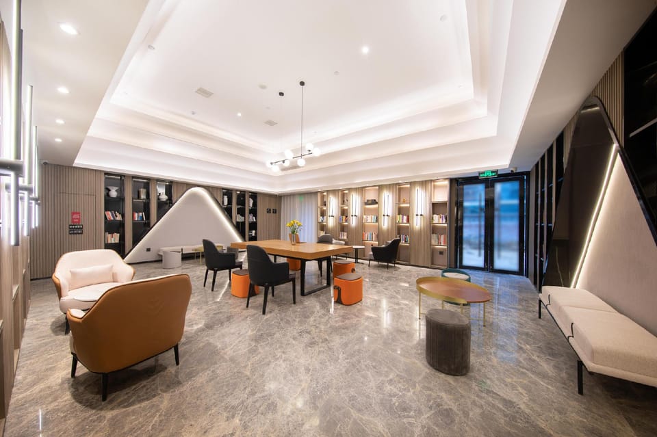 Atour Hotel Huainan Railway Station Commercial and Cultural Square Hotel in Jiangsu
