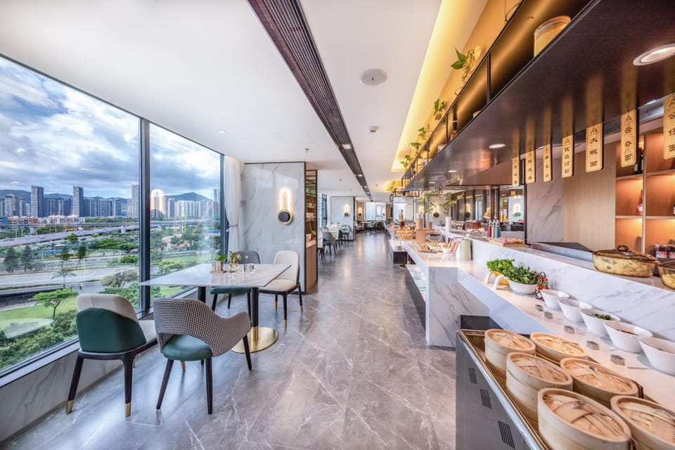 Atour Hotel Zhuhai Gongbei Fuhuali Huanyu City Hotel in Guangdong
