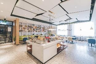 Atour Hotel Nanjing South Railway Station Hotel in Nanjing