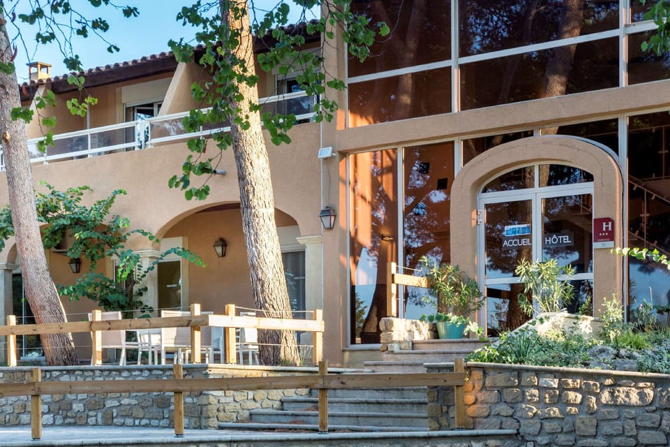 Best Western Domaine de Roquerousse Hotel in Provence-Alpes-Côte d'Azur