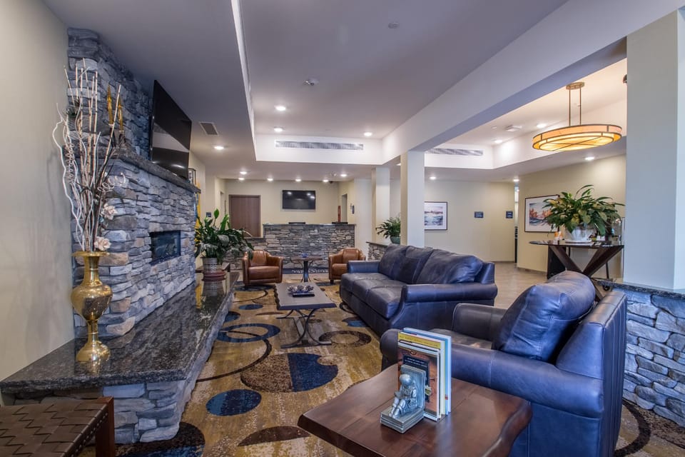 Cobblestone Hotel & Suites - St. Mary's Hotel in Allegheny River