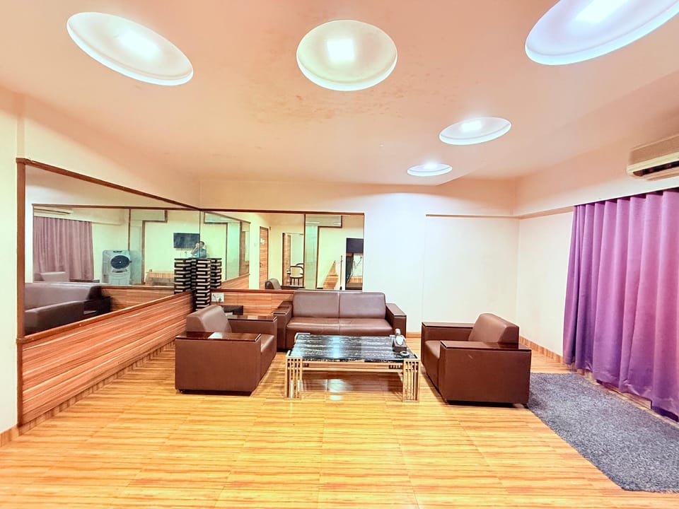 Hotel Praveen International Hotel in Maharashtra