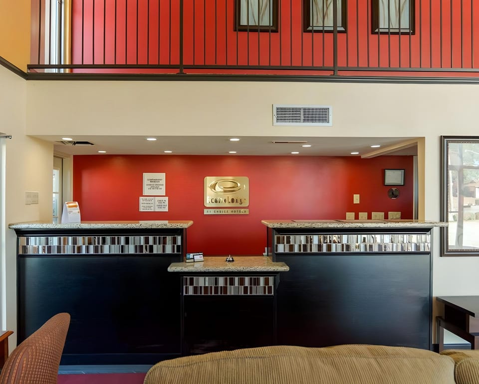 Econo Lodge Russellville Hotel in Alabama