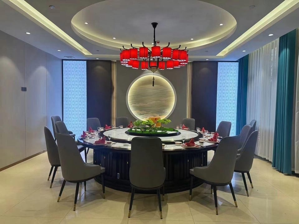 Taierzhuang Grand Hotel (Zaozhuang Taierzhuang Ancient City West Gate) Hotel in Jiangsu