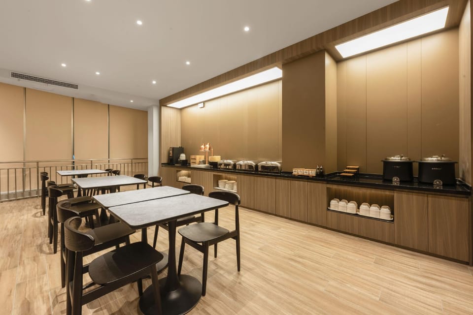 Hanting Hotel Xiaoyi Dazhong Road Hotel in China