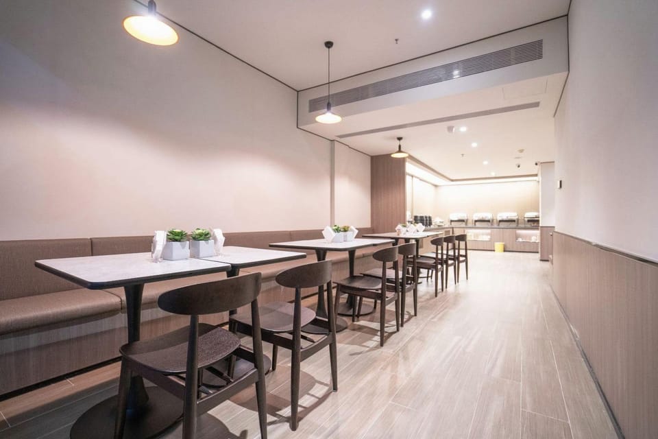 Hanting Hotel Taizhou(Zhejiang) International Exhibition Center Hotel in Zhejiang