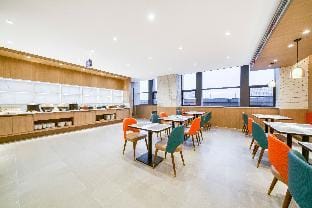Hanting Hotel Haining Xu Village China Textile City Hotel in Hangzhou