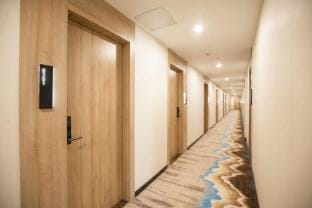 Kaju Hotel (Nanjing Yangtze River Bridge Yuejianglou store) Hotel in Nanjing