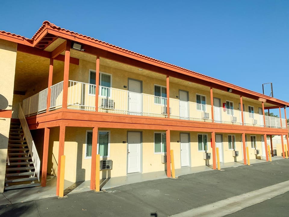 Mojave Inn Hotel in Victorville