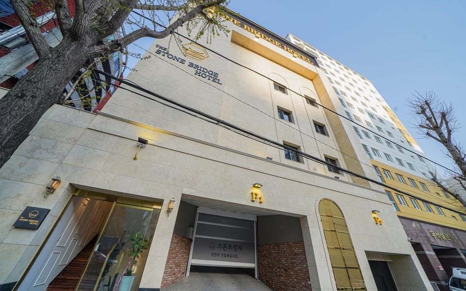 THE STONE BRIDGE HOTEL Hotel in Busan