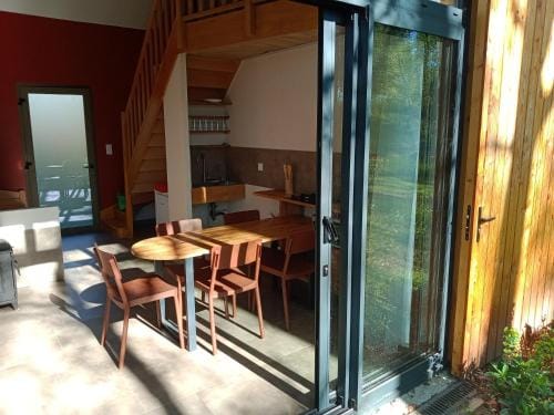 Le Baugyte - Gite de GROUPE - 14 lits simples Hostel in Bourgogne-Franche-Comté