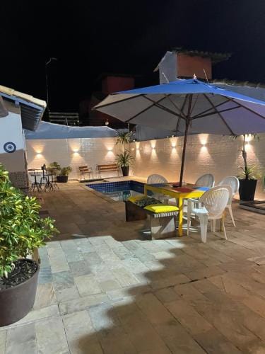 BOA SORTE SUITES com PISCINA, GARAGEM e Pe na PRAIA de GERIBA Hotel in Armacao dos Buzios