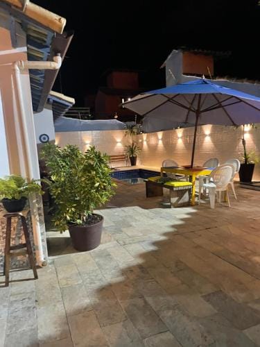 BOA SORTE SUITES com PISCINA, GARAGEM e Pe na PRAIA de GERIBA Hotel in Armacao dos Buzios