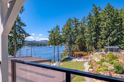 Manana Resort and Marina Hotel in Southern Gulf Islands