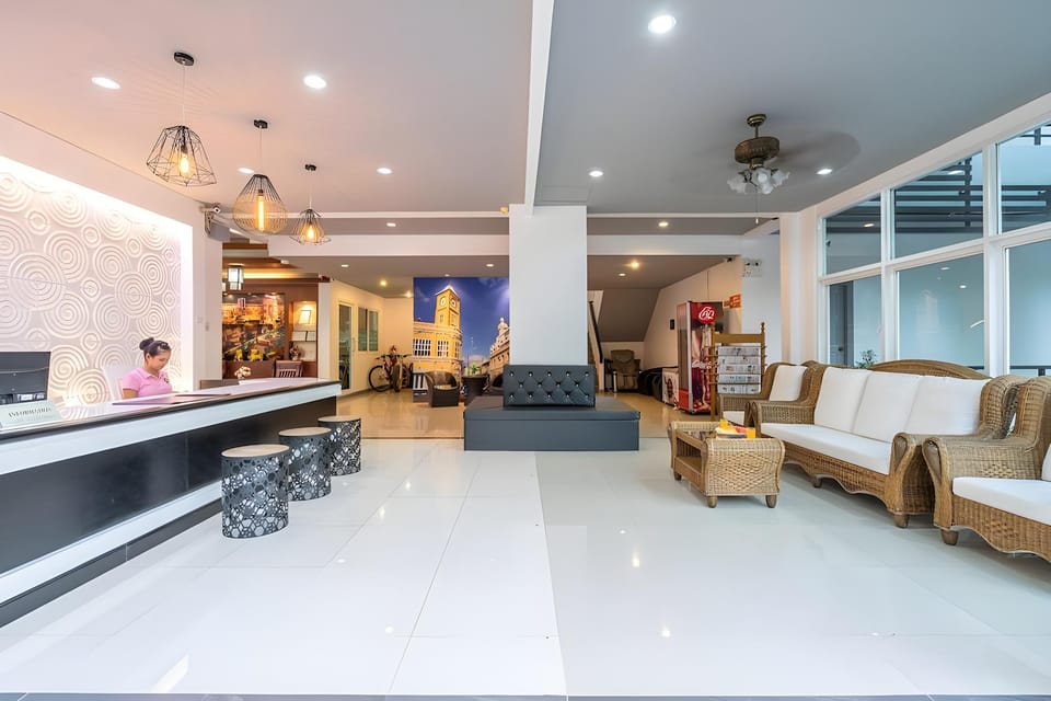 SB Living Place Hotel Phuket Town Hotel in Wichit