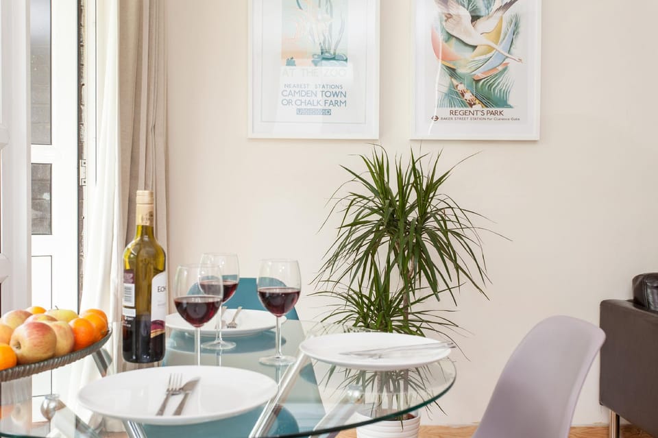 Regents Park & Euston 1 Bedroom Apartment Hotel in City of Westminster