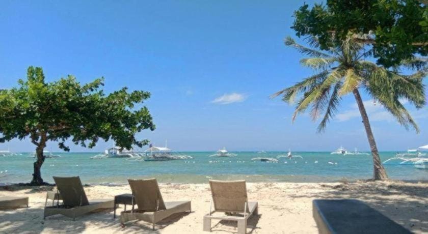 Panglao Tropical Villas Resort in Panglao