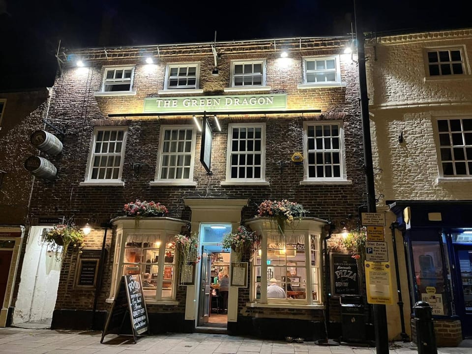 The Green Dragon Inn in Bedale Beck