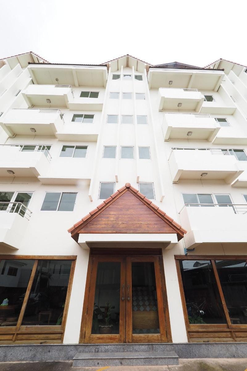 Fah Place Hotel Hotel in Laos