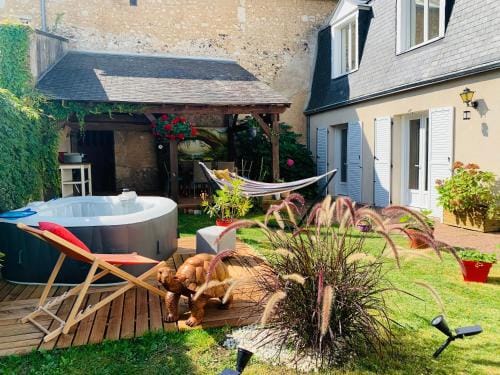 Les Tourterelles Hotel in Vendôme