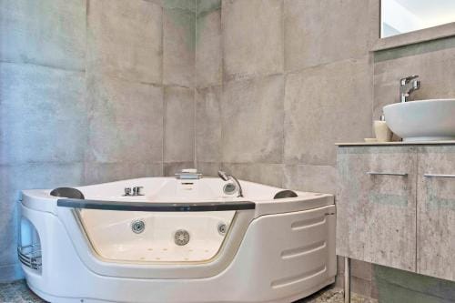 Kalostous Hotel in Crete
