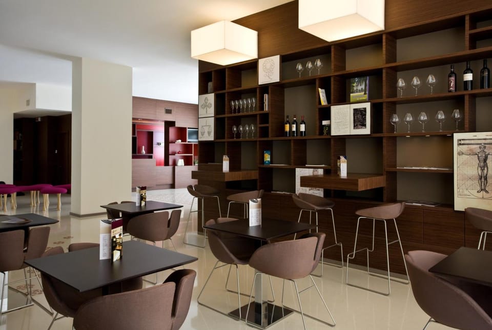 Bar/lounge