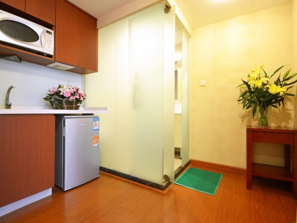 GreenTree Inn Suites HongQiao Airport Branch Hotel in Shanghai