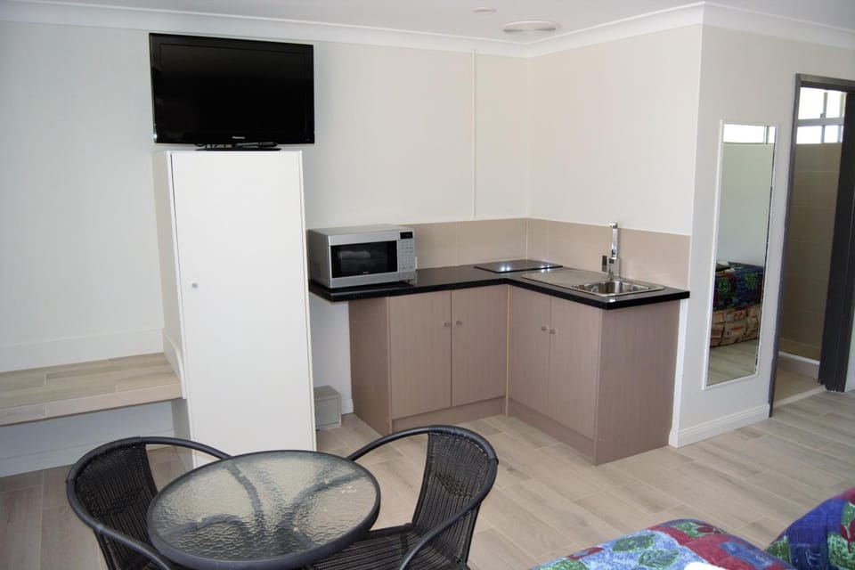 Civic Motor Inn Inn in Cowra
