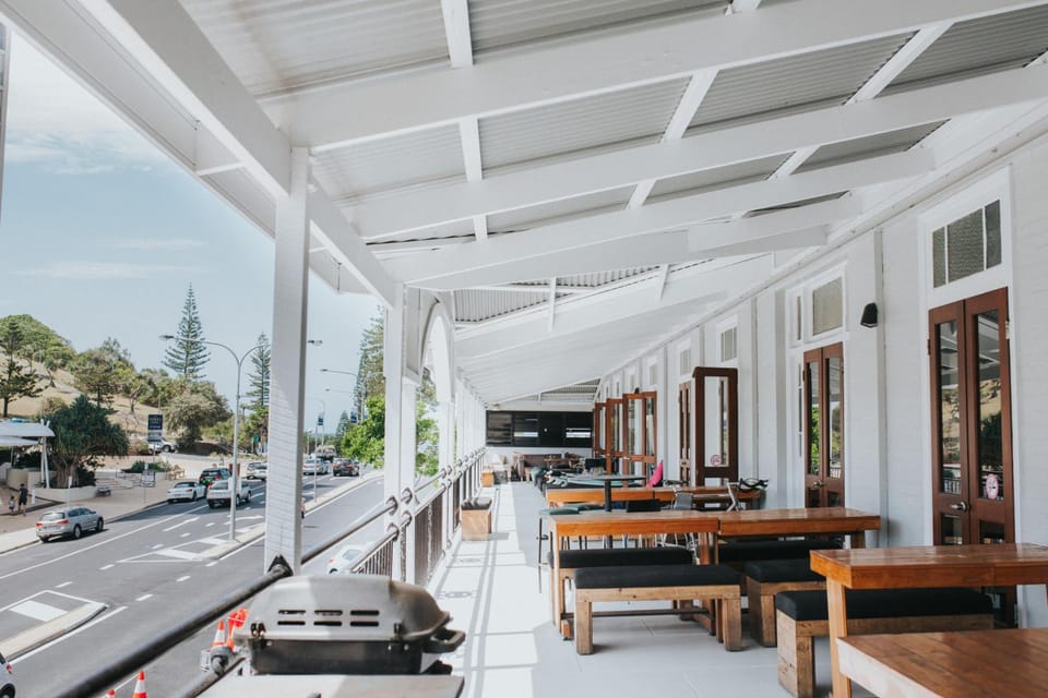 Coolangatta Sands Hotel Hostel in Tweed Heads
