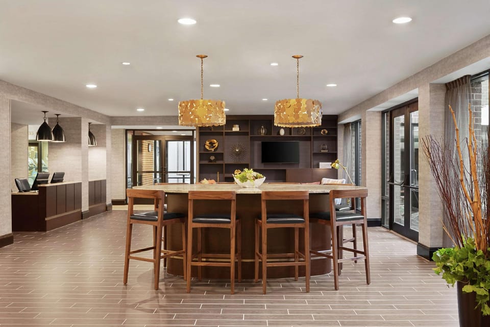 DoubleTree by Hilton McLean Tysons Hotel in Tysons