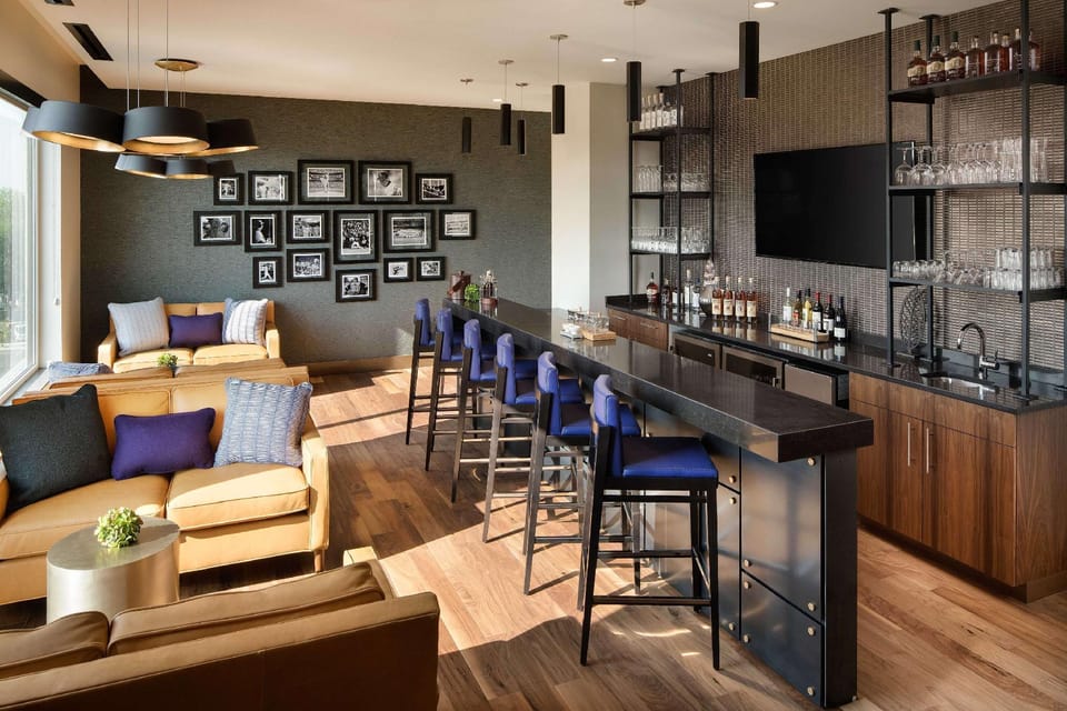 Bar/lounge