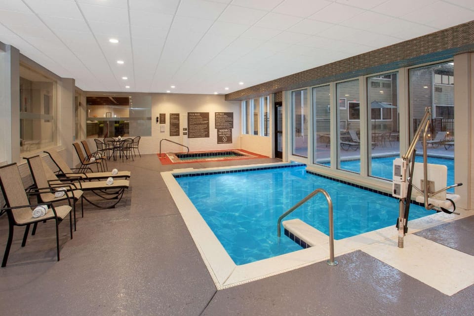 Wyndham Garden Fort Wayne Hotel in Fort Wayne