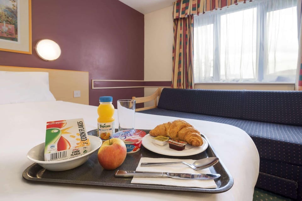 Days Inn by Wyndham Sheffield M1 Hotel in England