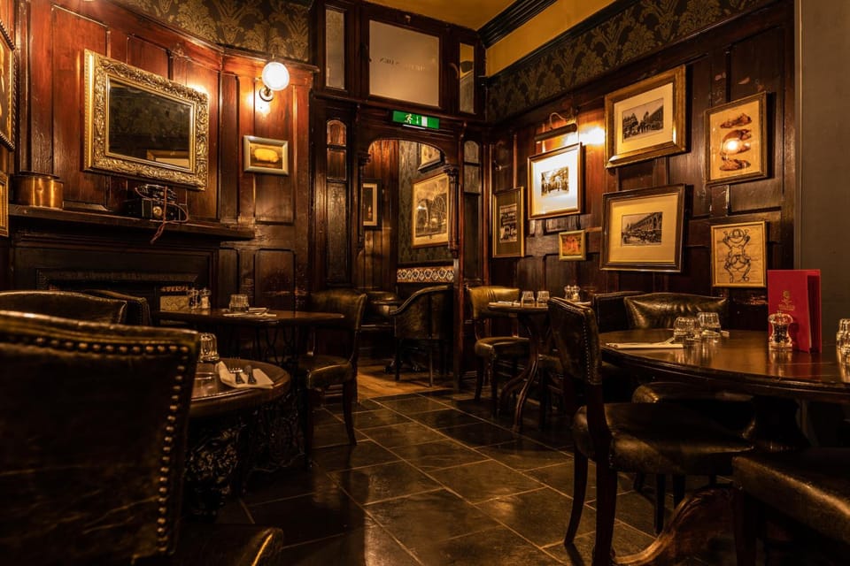 Fox and Anchor Hotel in London Borough of Islington