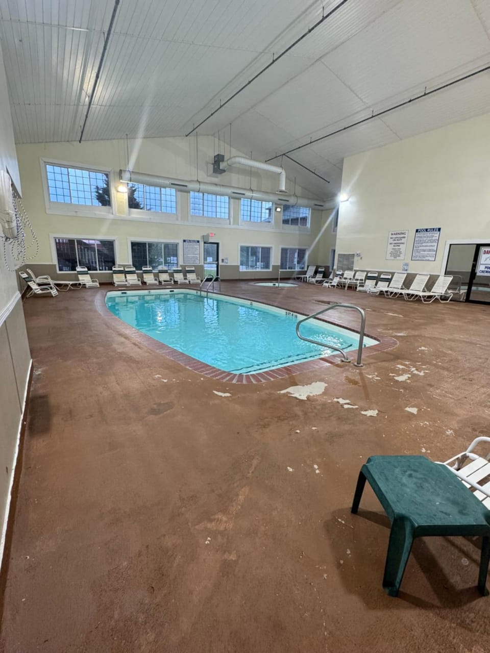 Swimming pool