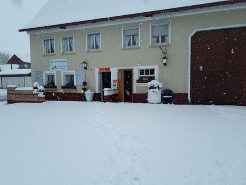 Gastehaus Apartments B & B27 und Pension Waldhorn Hotel in Baden-Württemberg