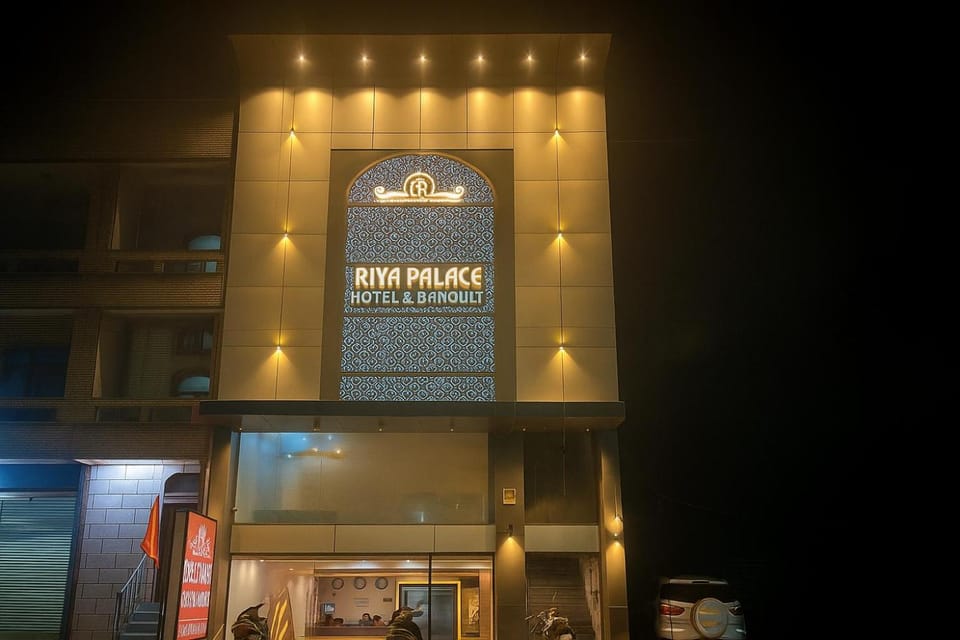 Hotel Riya Palace - Idgah Railway Station Agra Hotel in Agra