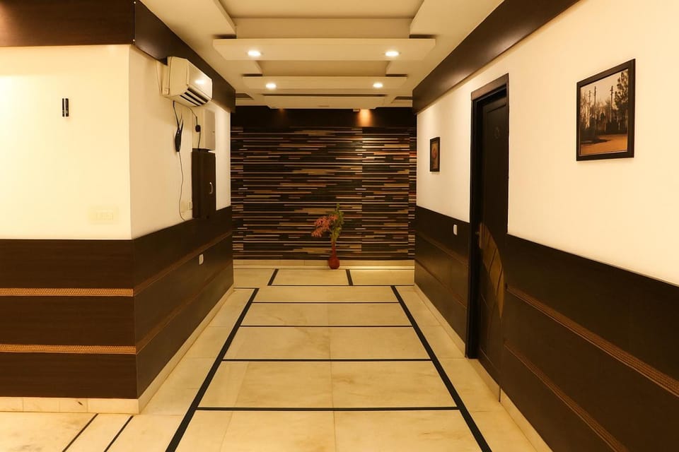 Hotel Riya Palace - Idgah Railway Station Agra Hotel in Agra