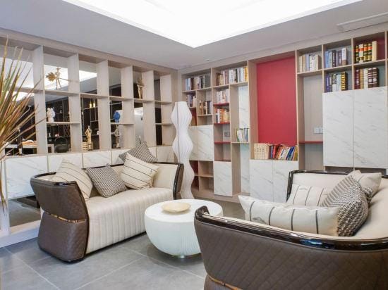 We•Valley Hotel in Hangzhou