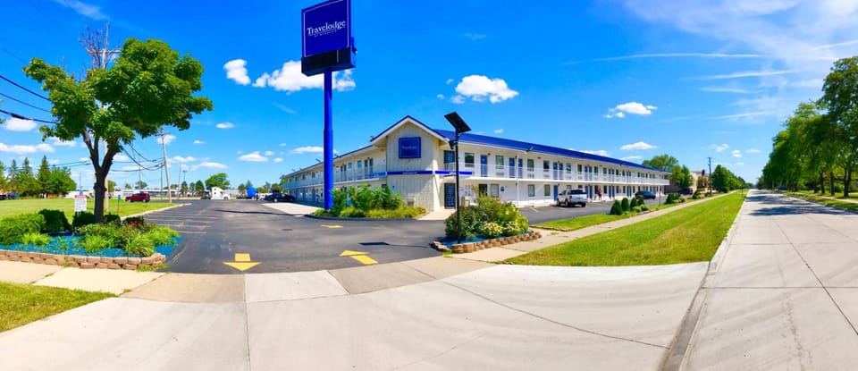 Travelodge by Wyndham Madison Heights MI Hotel in Madison Heights