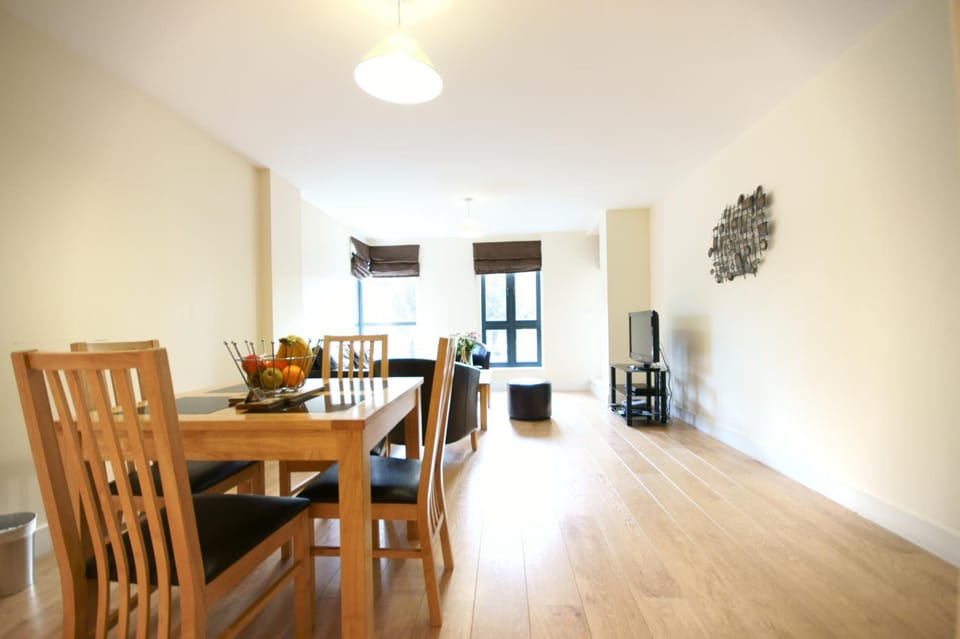 Lodge Drive Apartments Apartment hotel in London