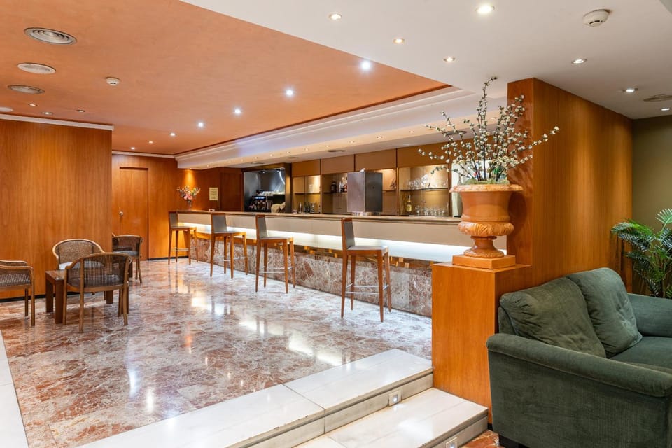 Bar/lounge