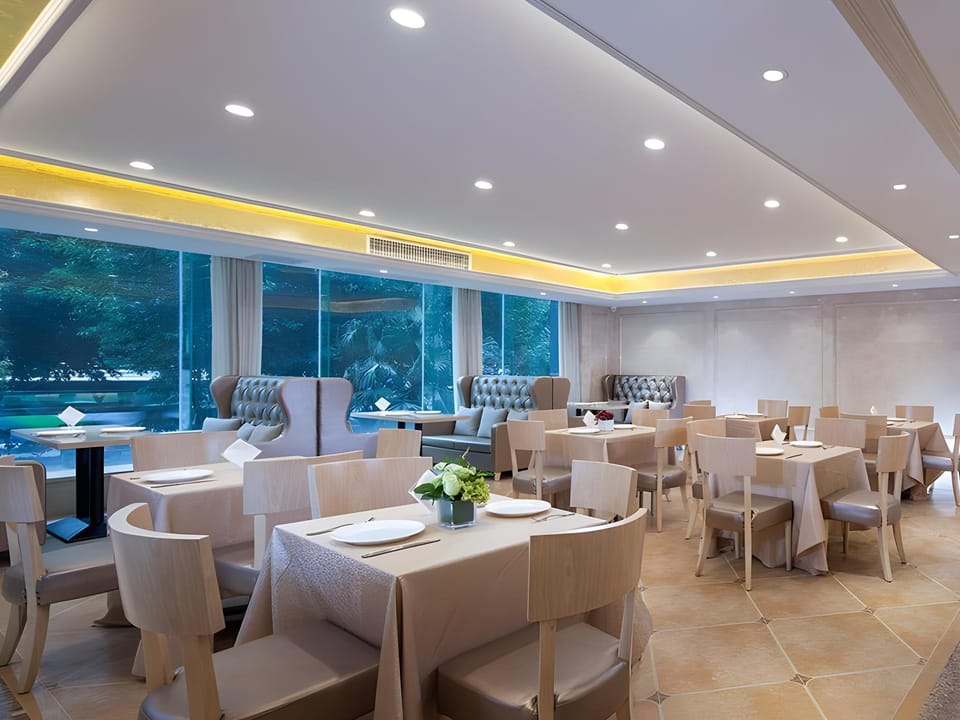 Vienna Hotel Chongqing West Station Baguocheng Hotel in China