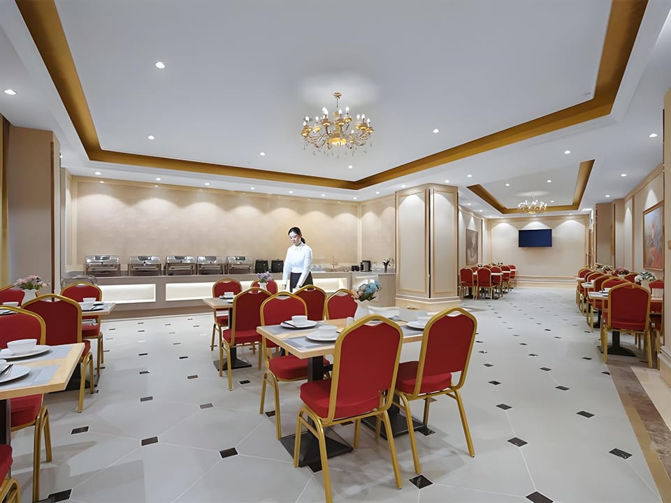 Vienna Hotel Jiangsu Nanjing Jiangning Uinversity Town Fangshan Hotel in Nanjing