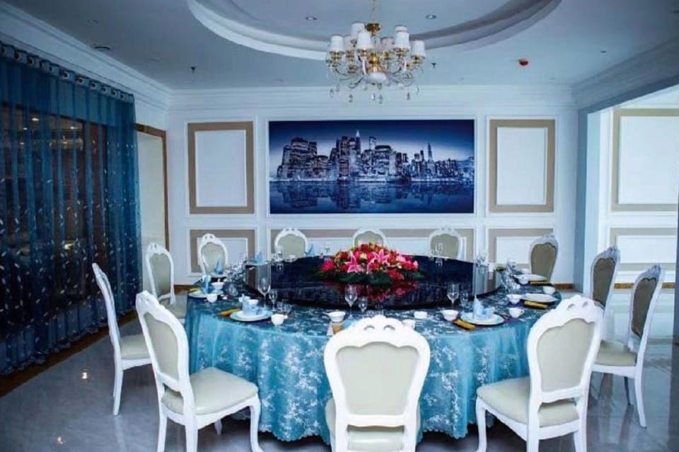 Vienna Hotel Shandong Zaozhuang Tengzhou Railway Station Hotel in Jiangsu