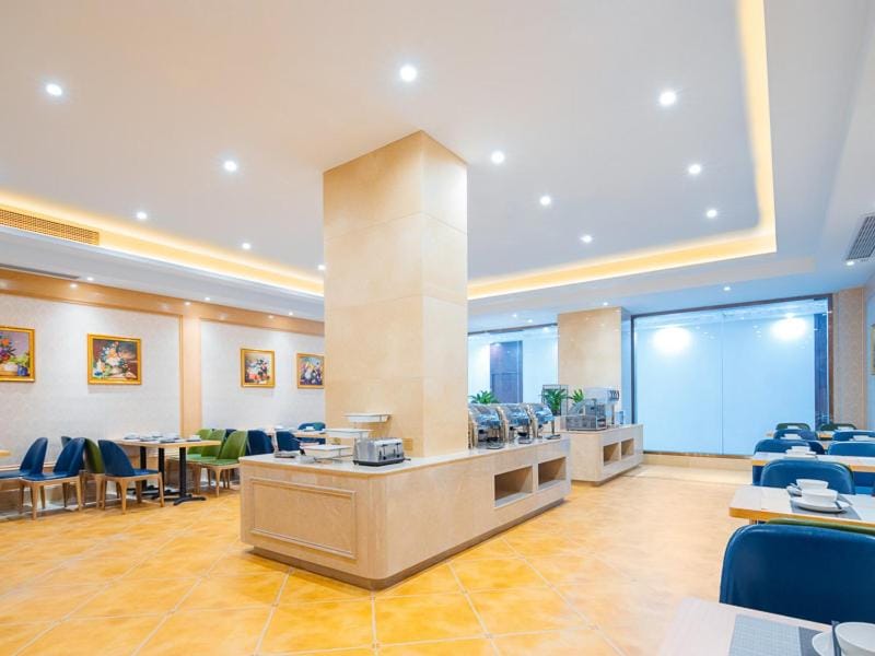 Vienna Hotel Jiangsu Lukou Airport Hotel in Nanjing