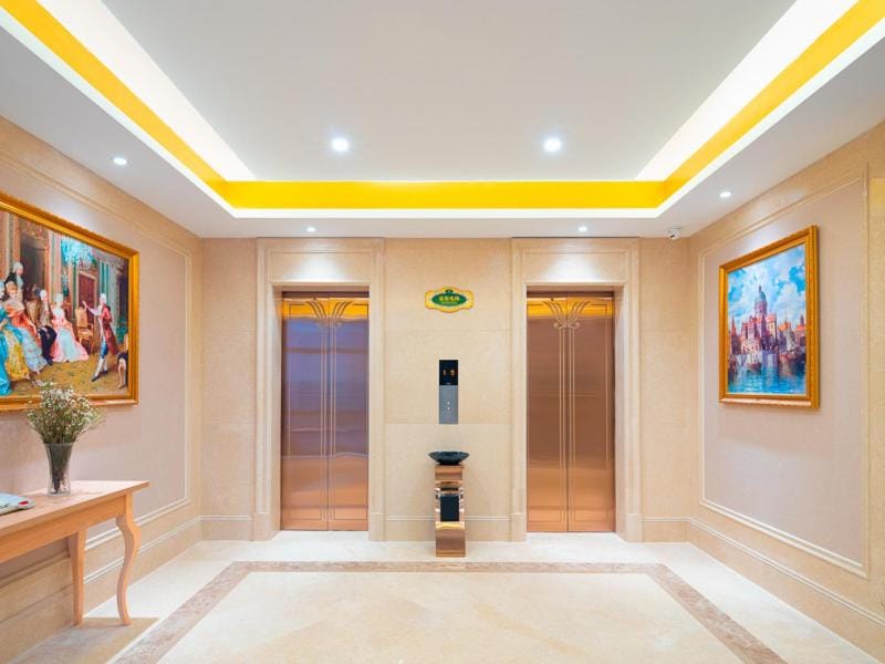 Vienna Hotel Jiangsu Lukou Airport Hotel in Nanjing